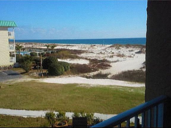 2nd image of 375 Plantation Rd #5105