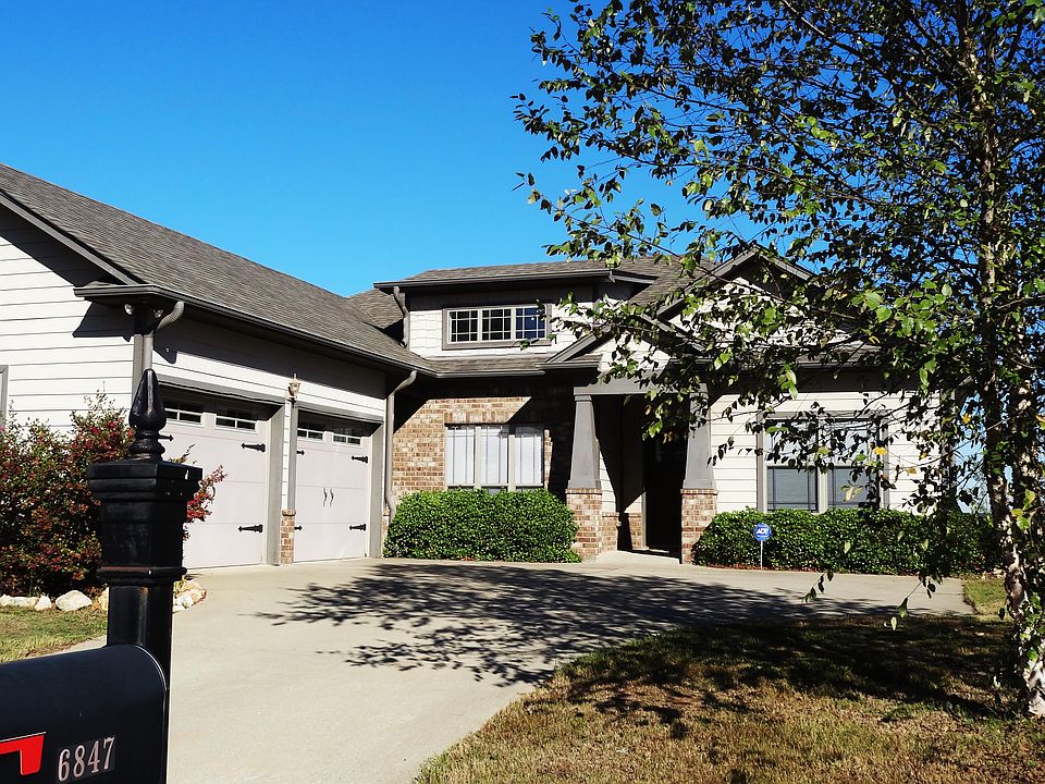 Welcome to 6847 Oaklawn Lane