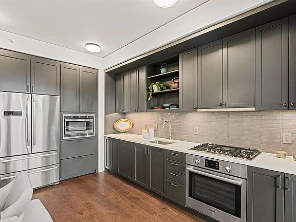 2nd image of 1750 Wewatta St Unit 1613