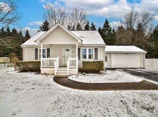 6308 Dorchester Rd, Lockport, NY 14094