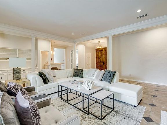 5th image of 5611 Covehaven Dr