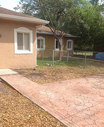 3rd image of 2077 NW 91st St