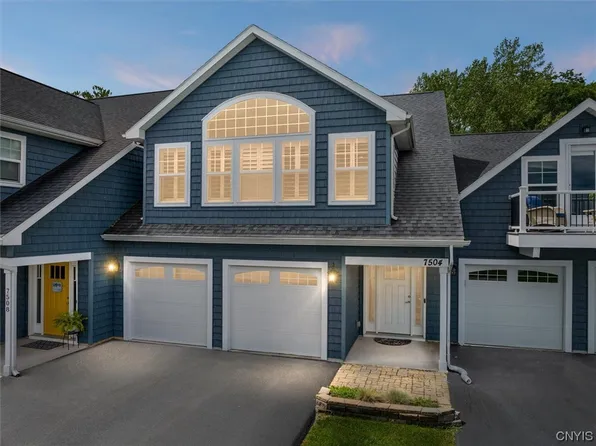 7504 Birdsong Ln, Cicero, NY 13039