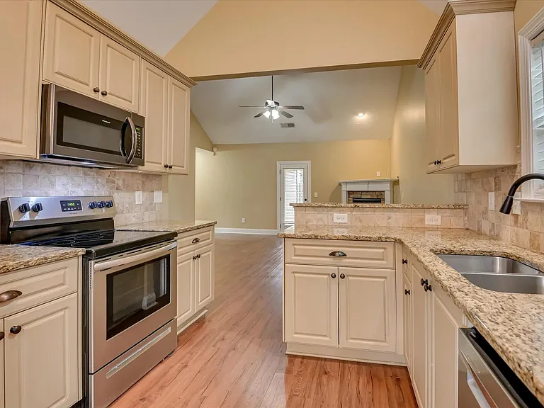 621 Shipley Ave — Photo 15