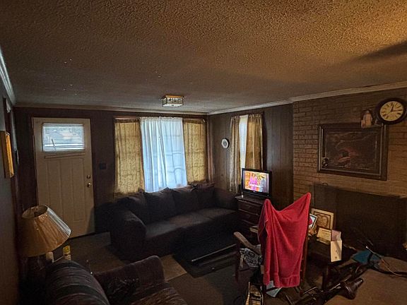 5th image of 638 W Oakland Ave