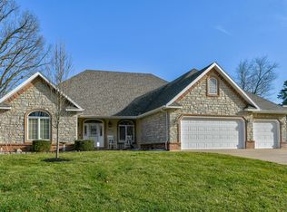 2512 S Forrest Heights Ave, Springfield, MO 65809