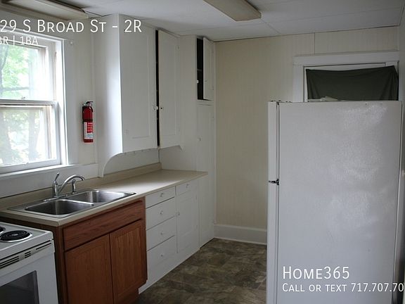 3rd image of 429 S Broad St APT 2R