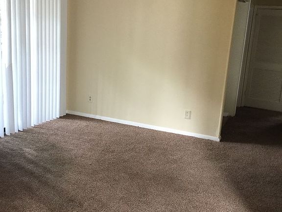 4th image of 900 Julia St NW APT B