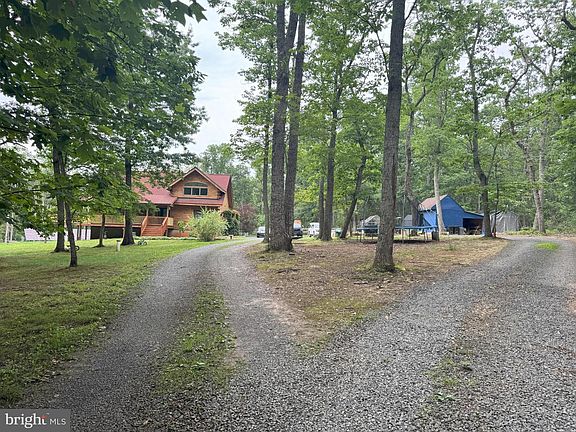 3rd image of 10409 Treaty Ct