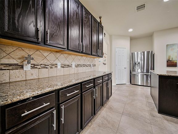 4th image of 8015 Oahu Ct