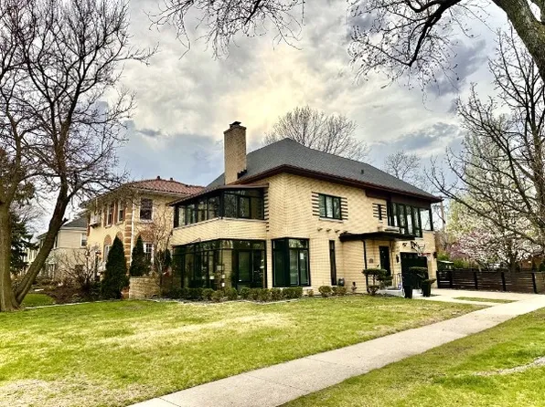 478 Kent Rd, Riverside, IL 60546