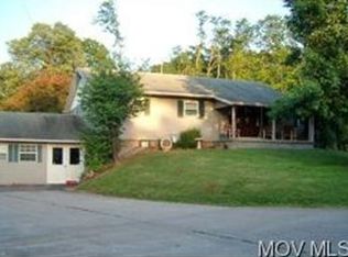 705 Roth Rd, Parkersburg, WV 26104