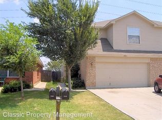 1021 Enfilar Ln, Arlington, TX 76017