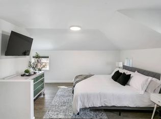 311 W Park Ave #3, Libertyville, IL 60048