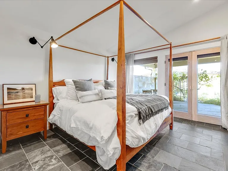 38 Asoleado Dr — Photo 16