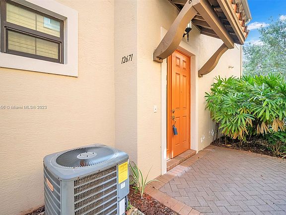 4th image of 12671 NW 32nd Pl