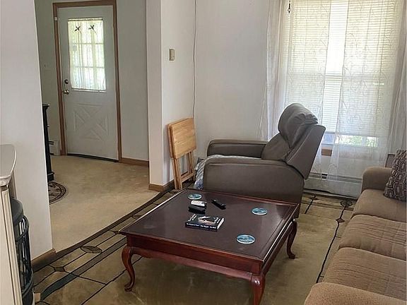 2nd image of 150 Seneca Ave