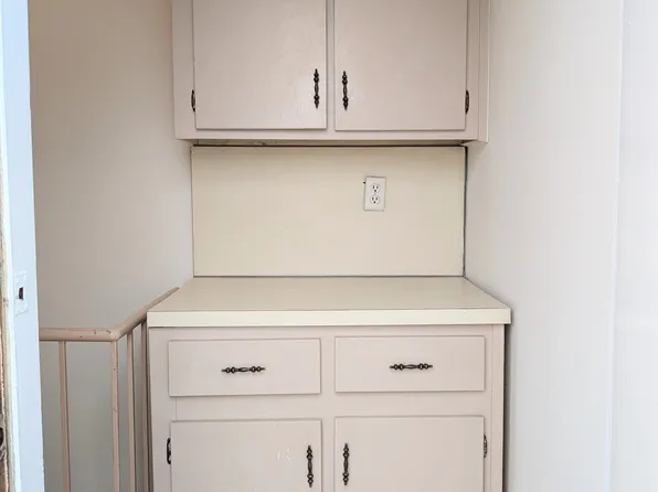 605 West 112th Street 6B image 11 of 12