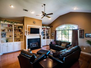 235 Greensview Dr, Brandon, MS 39047