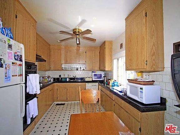 4th image of 344 S Peck Dr