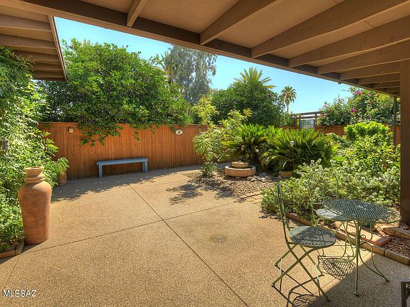 3rd image of 6411 N Treasure Dr