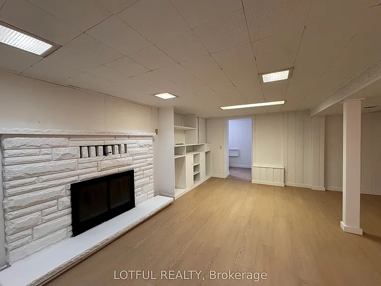 30 Foster St #B — Photo 4