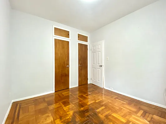 Rented by Astoria Realty | media 12