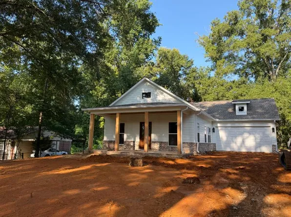 247 Knight Dr, Saltillo, MS 38866
