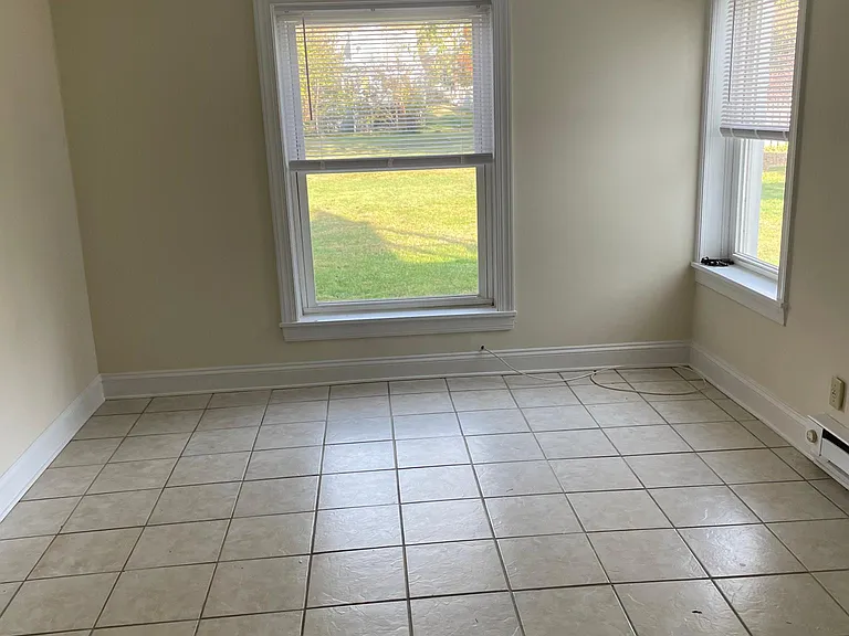 505 Hawke St — Photo 6