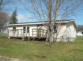 320 Pleasant St, Walnut, IA 51577