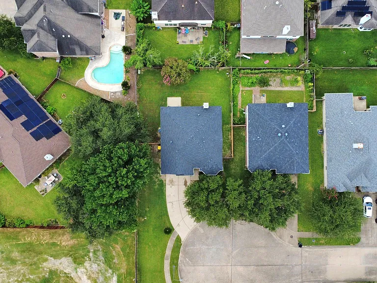 9002 Sundown Dr — Photo 4