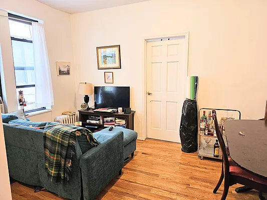 Rented by Virtual Real Estate | media 13