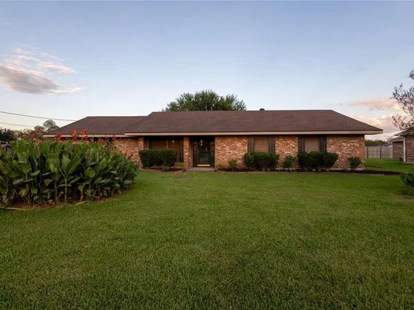 1617 Palermo Dr, Sulphur, LA 70663