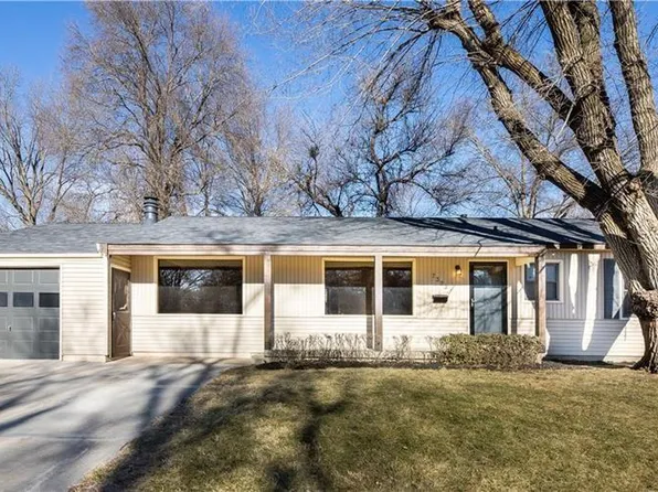 7323 Outlook St, Overland Park, KS 66204