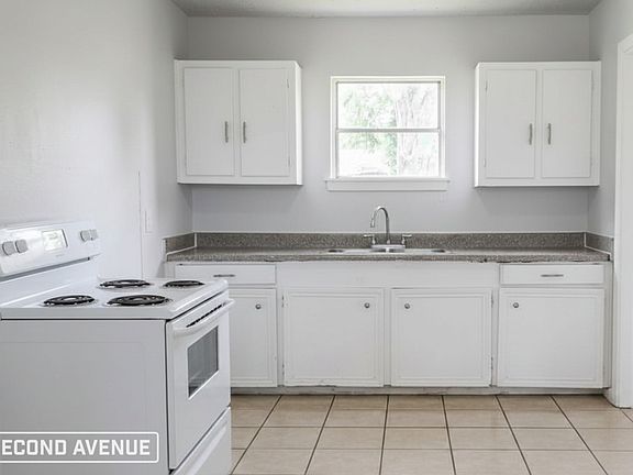 3rd image of 3514 Grassmere St