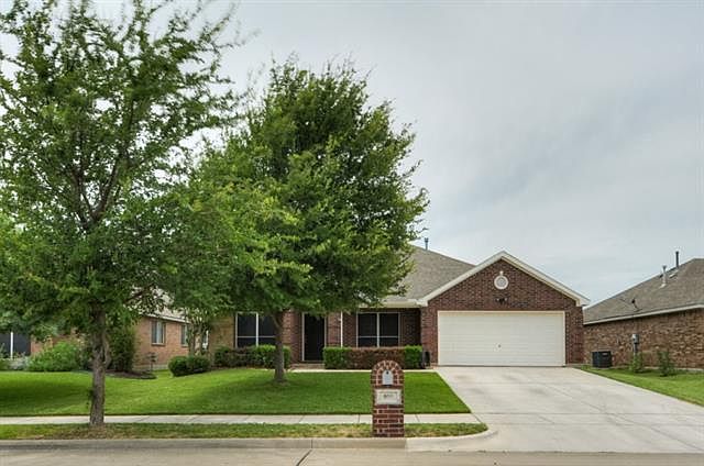 1st image of 909 Virginia Ln