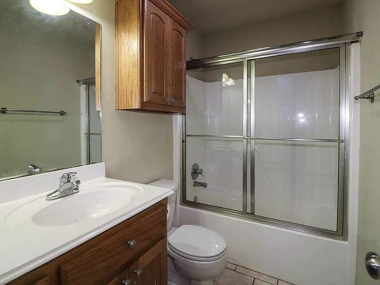 15022 S Justin Ave — Photo 21