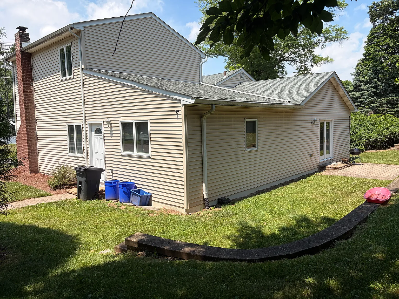 4 bed, 3.5 bath, 2664 sqft, $5,850 — Photo 3