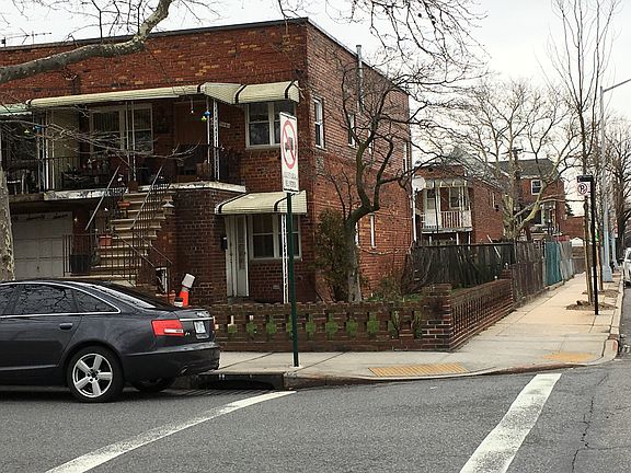 3rd image of 2081 E 60th St