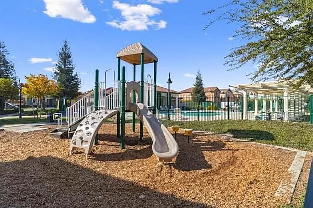 4305 W Pinsapo Dr — Photo 17