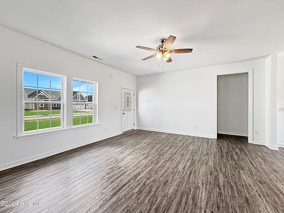 5th image of 520 Millbrooke Circle