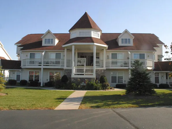 2152 Landings LANE, Delavan, WI 53115