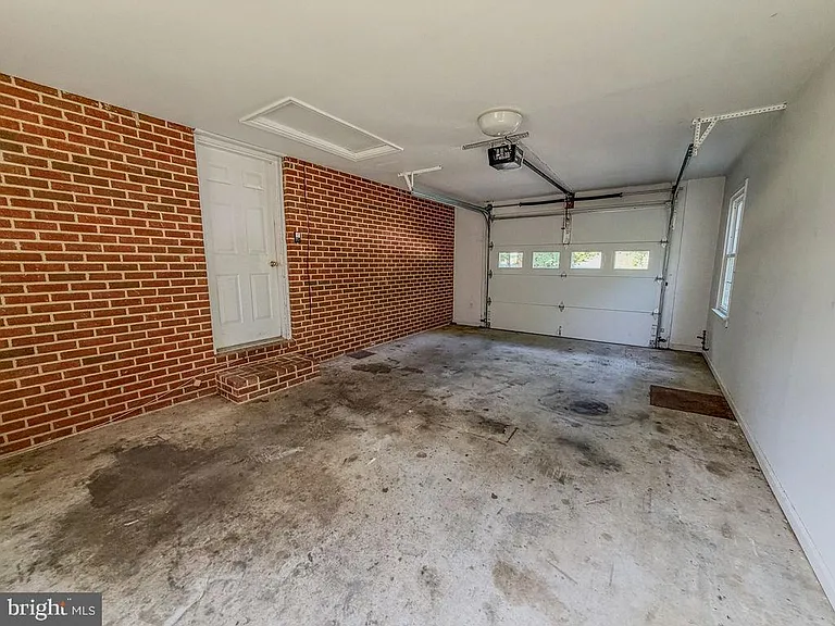 11 Hickory Ln — Photo 85