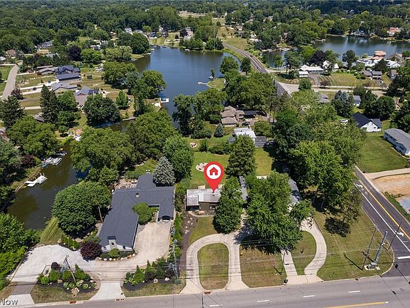 4th image of 6079 Fulton Dr NW
