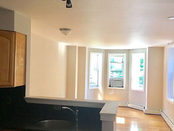 2nd image of 2100 Christian St #2115C