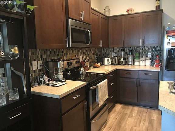 3rd image of 8504 NE 13th Pl