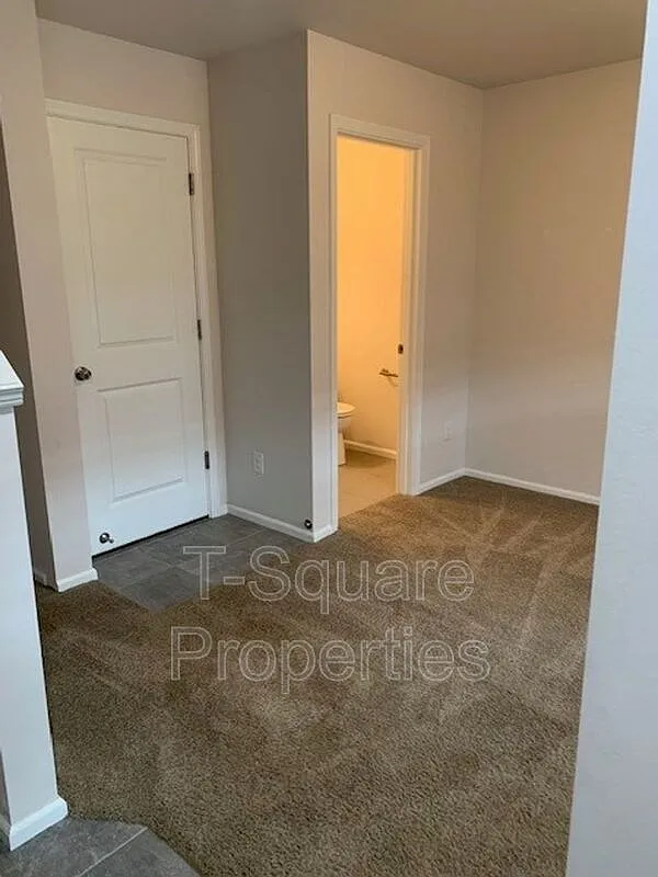 2 bed, 2.5 bath, 1425 sqft, $2,700 — Photo 3