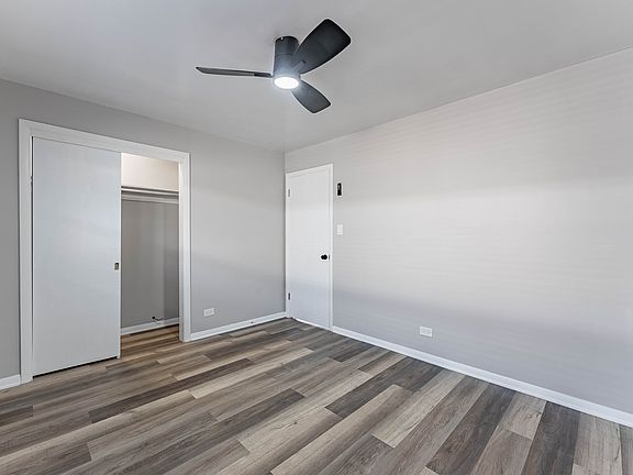 5th image of 2054 N Narragansett Ave Unit 2