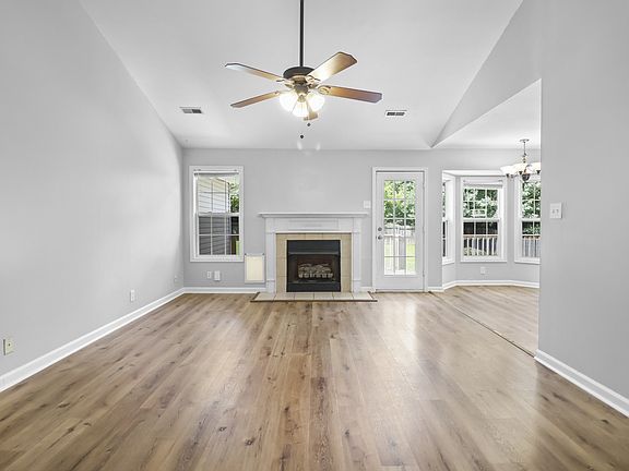 4th image of 1644 Cedar Springs Cir