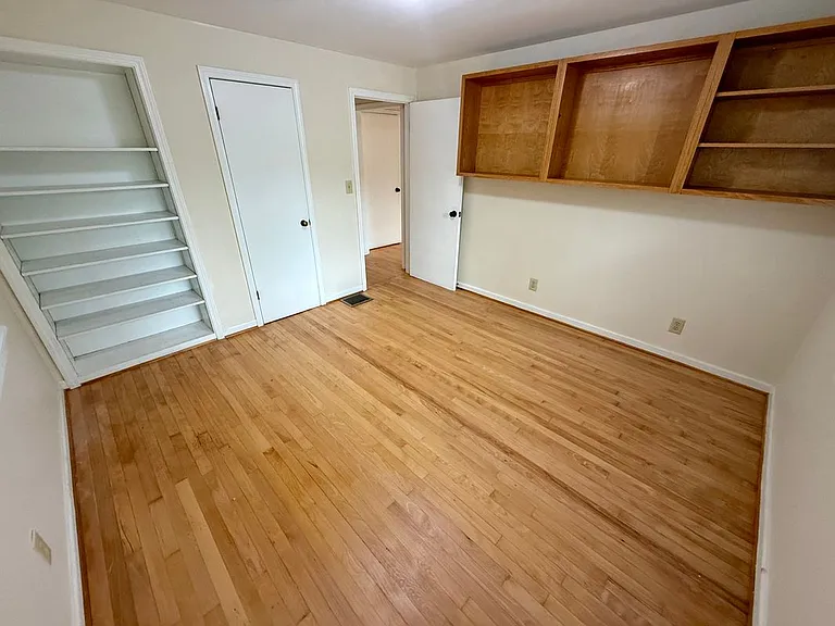 325 Highland Rd — Photo 15